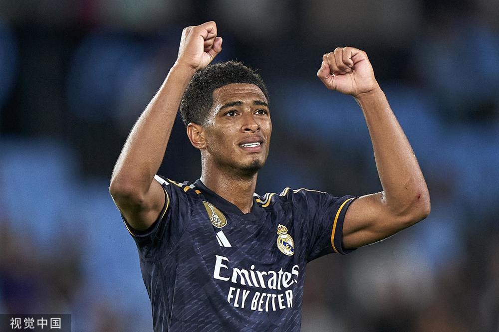 2022LCK夏季总决赛，GEN比分3-0横扫T1夺冠，管泽元狂喜！